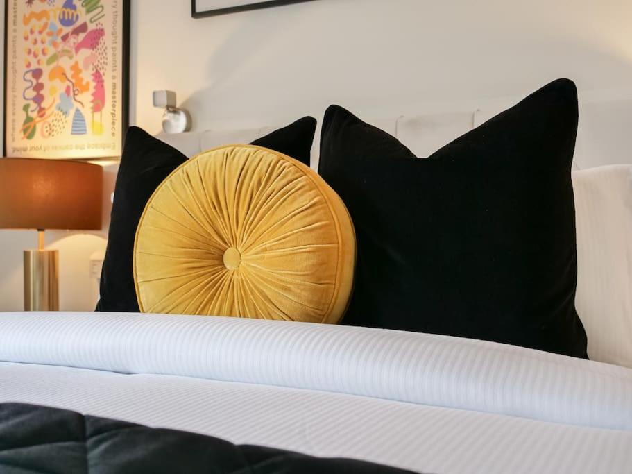 Modern One Bedroom Flat In The Heart Of Apartment